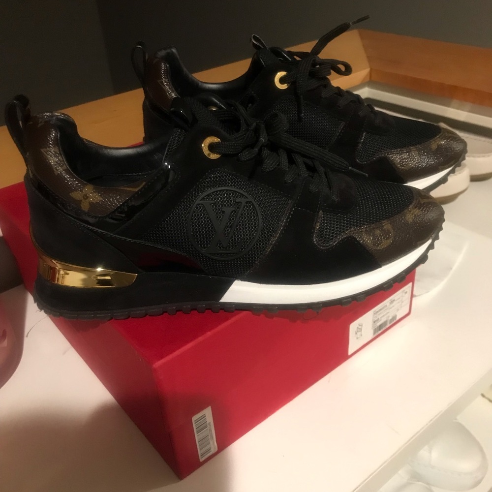 Louis Vuitton run away